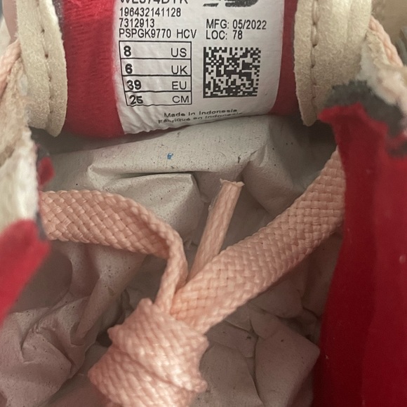 New Balance Blush Pink, gold and red sneakers NWT - Picture 8 of 10